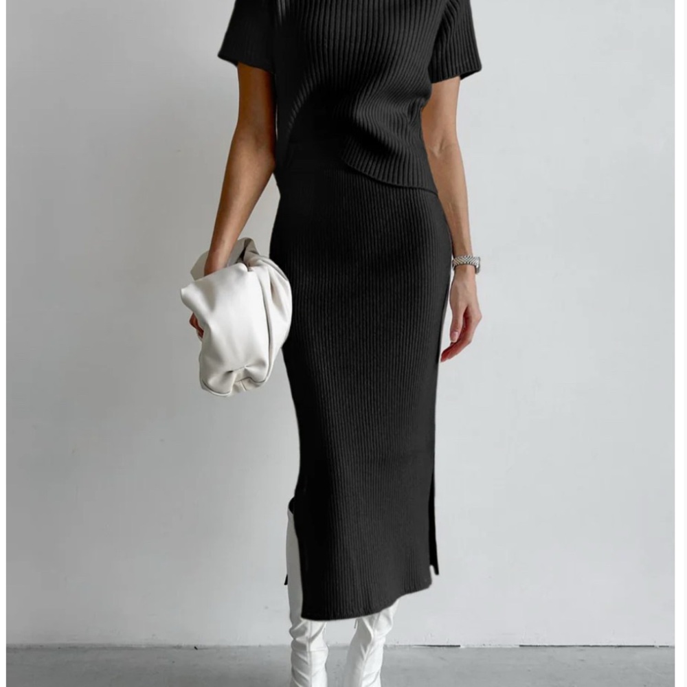 Commense Black Maxi Pencil Dress with Ribbed Slit